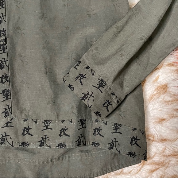 Chico’s Design silk Mandarin blouse - Picture 5 of 9